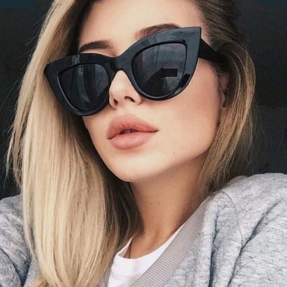 New! Black Oversized Cat-eye Sunglasses - Picture 2 of 7